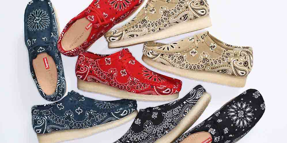 Sepatu dengan Motif Paisley dari Supreme dan Clarks Original